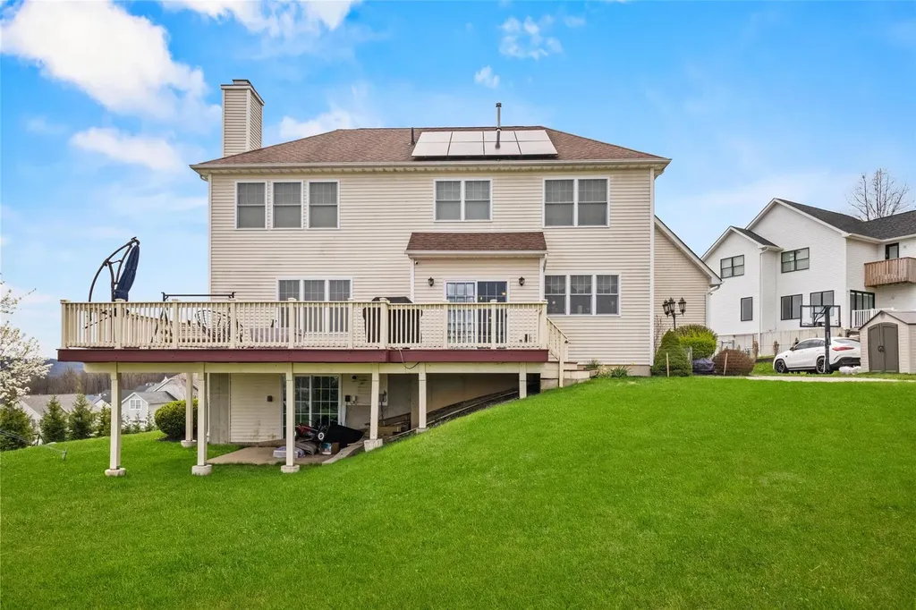 4 Smithfield Spur Monroe NY 10950