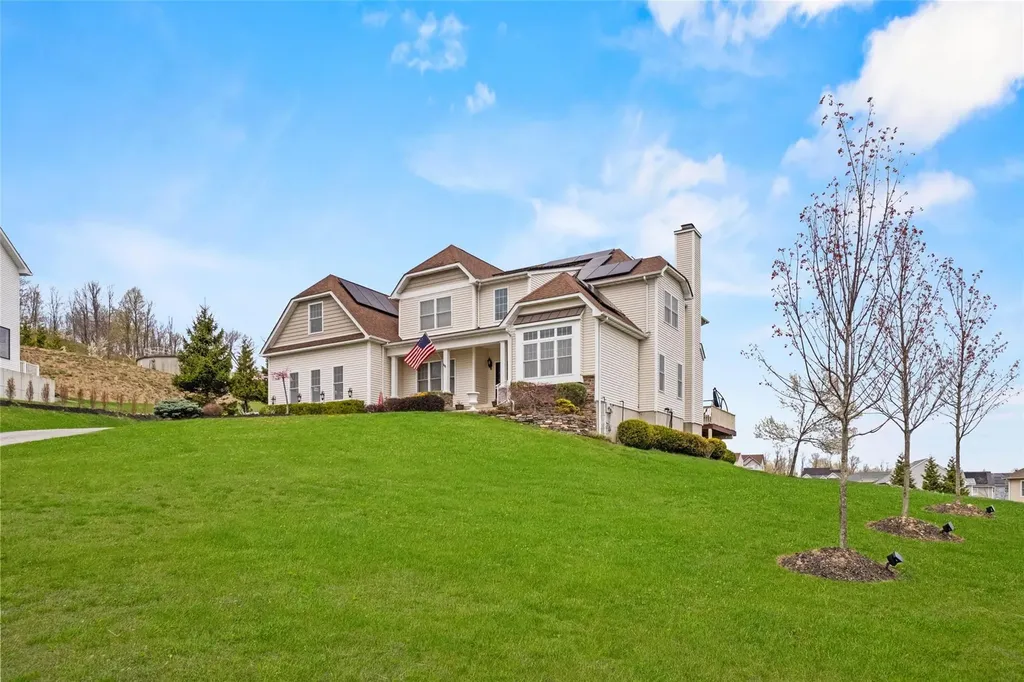 4 Smithfield Spur Monroe NY 10950