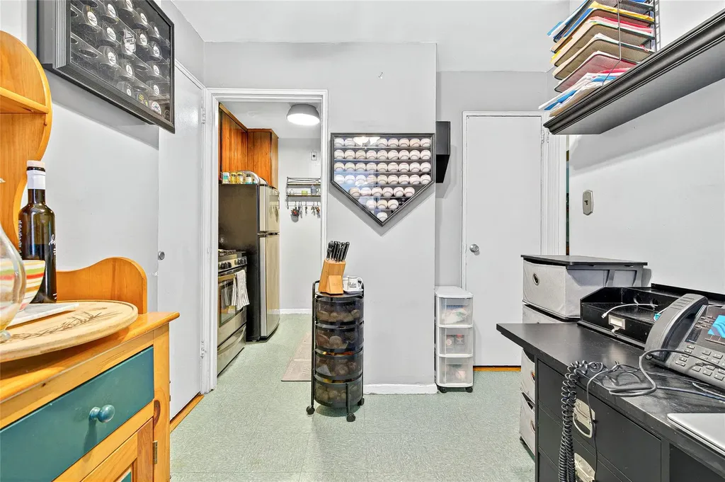 3176 Decatur Avenue Bronx NY 10467