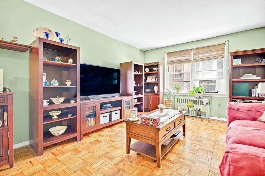 3176 Decatur Avenue Bronx NY 10467