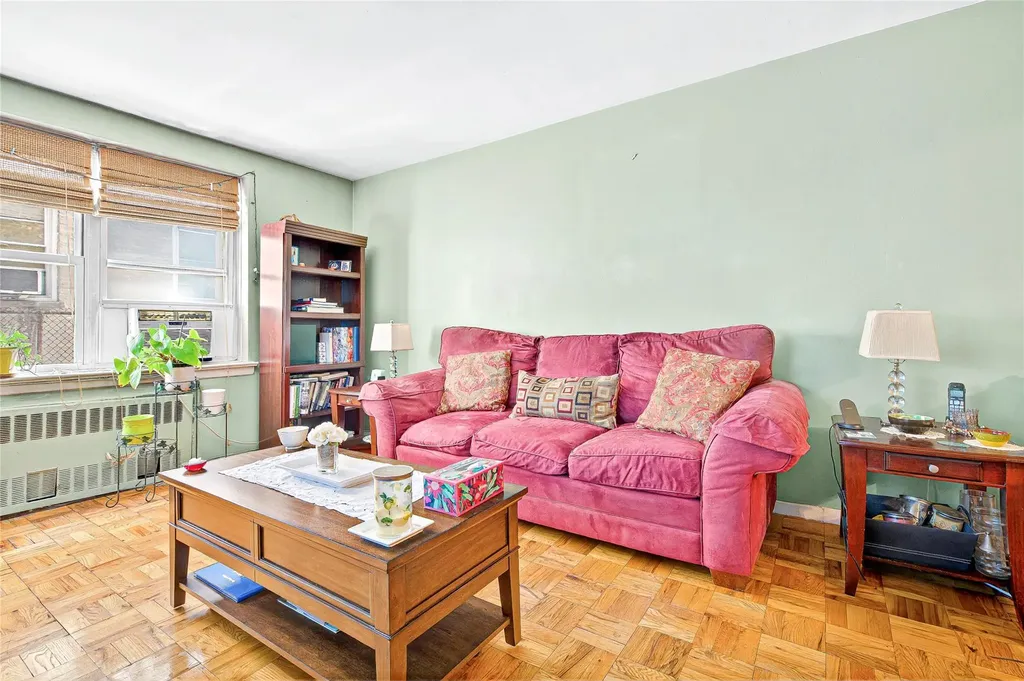 3176 Decatur Avenue Bronx NY 10467