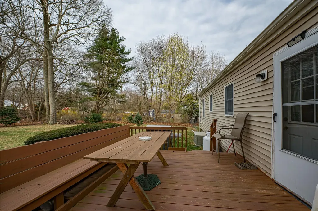 347 Forest Lane Smithtown NY 11787