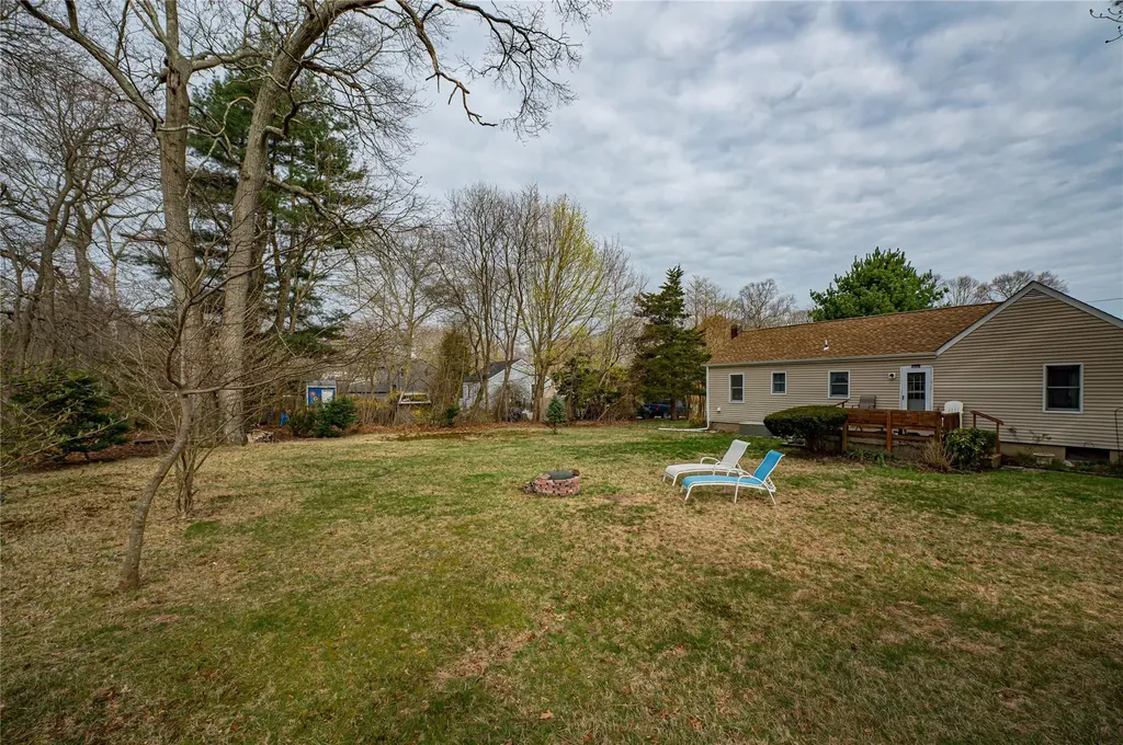 347 Forest Lane Smithtown NY 11787