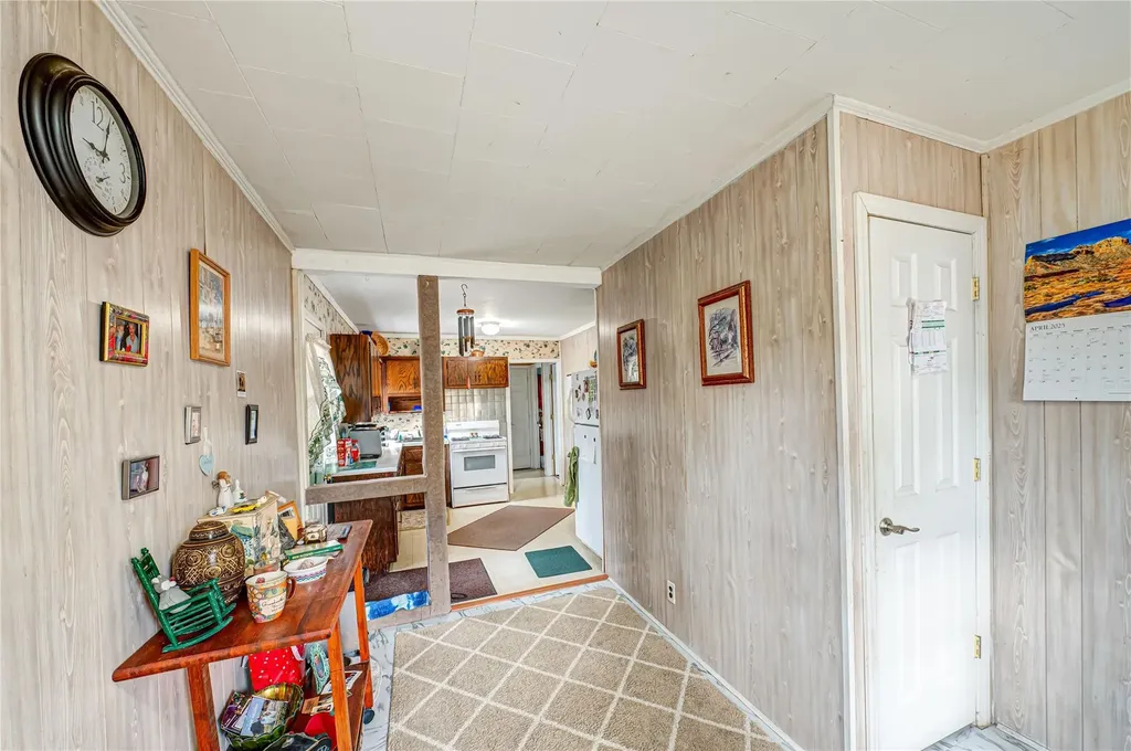 347 Forest Lane Smithtown NY 11787