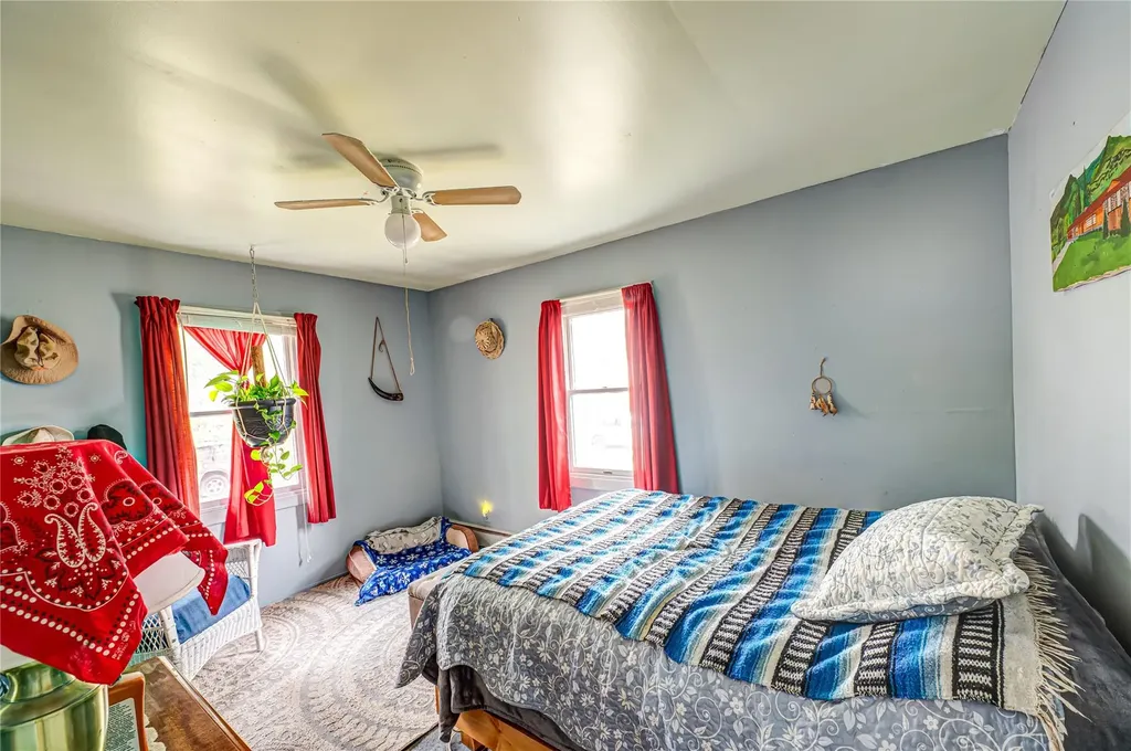 347 Forest Lane Smithtown NY 11787