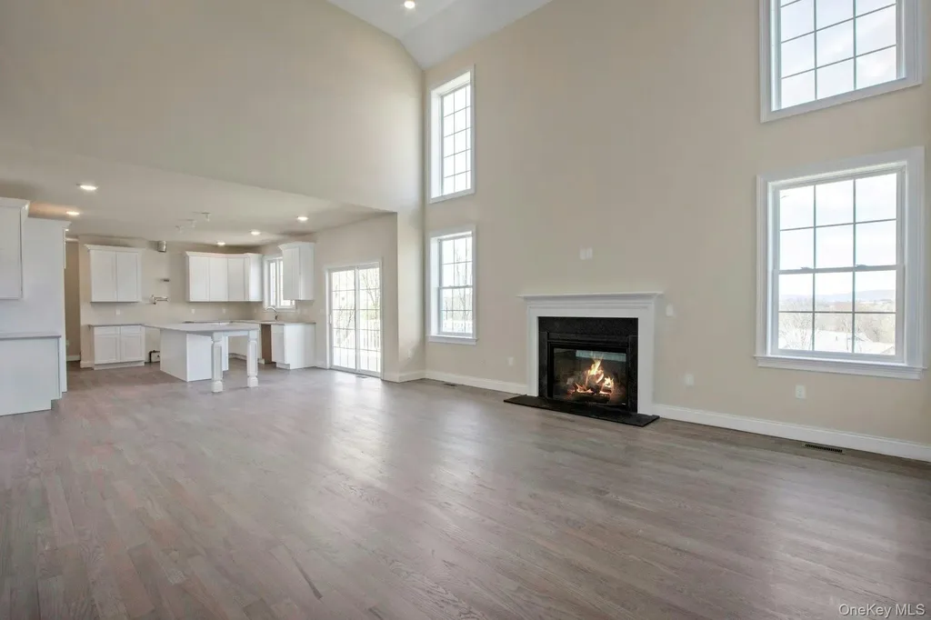 47 Dartmouth Drive Poughkeepsie NY 12603