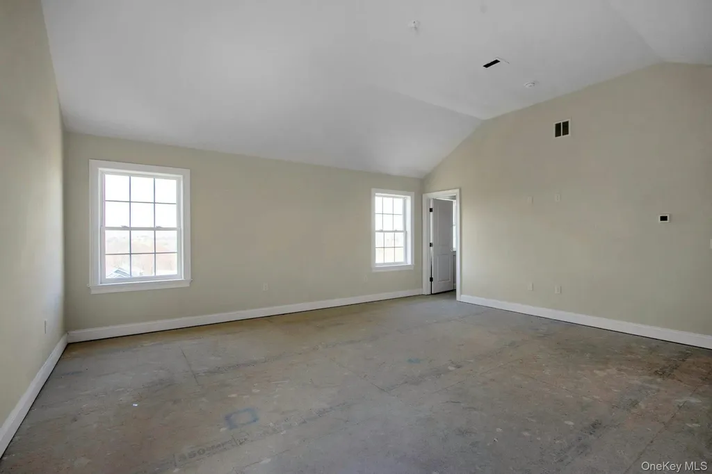 47 Dartmouth Drive Poughkeepsie NY 12603