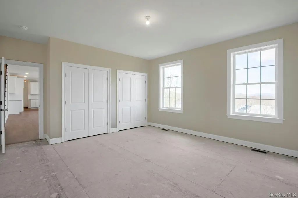 47 Dartmouth Drive Poughkeepsie NY 12603