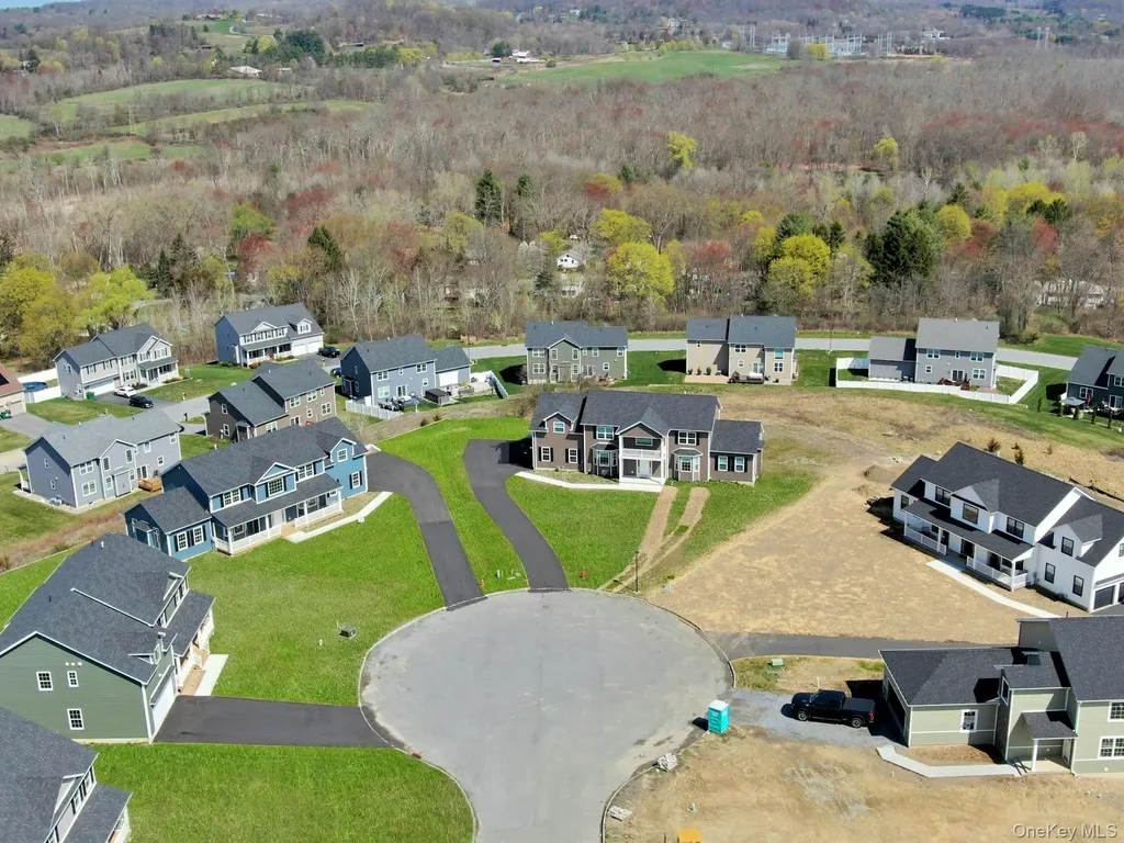 47 Dartmouth Drive Poughkeepsie NY 12603