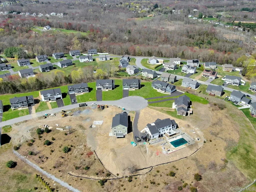 47 Dartmouth Drive Poughkeepsie NY 12603