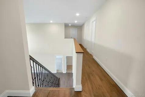 47 Dartmouth Drive Poughkeepsie NY 12603