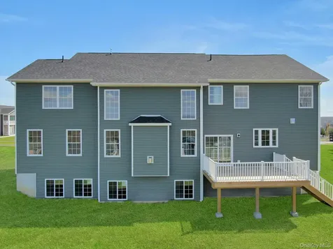 47 Dartmouth Drive Poughkeepsie NY 12603
