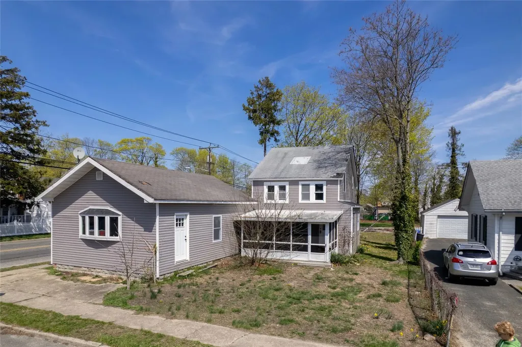 87 Avery Avenue Patchogue NY 11772