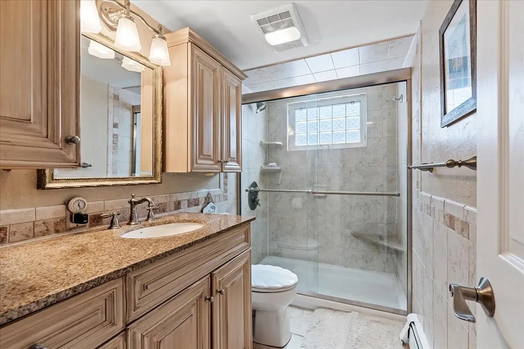 6 Nancy Lane Hicksville NY 11801