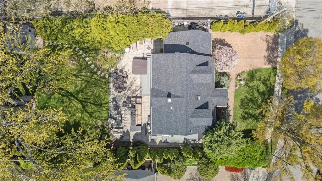 6 Nancy Lane Hicksville NY 11801