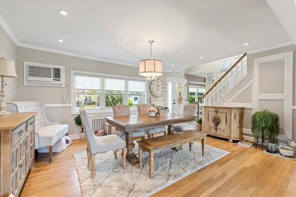 6 Nancy Lane Hicksville NY 11801