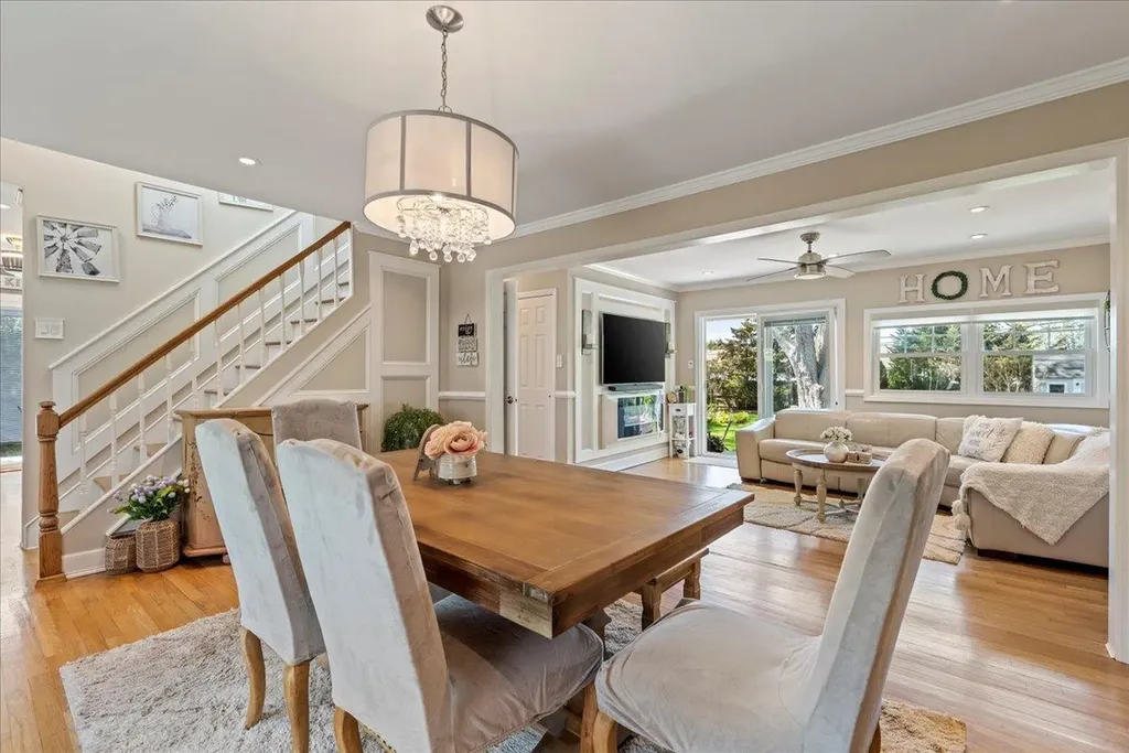6 Nancy Lane Hicksville NY 11801