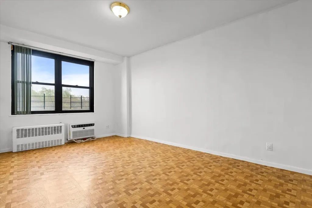 90-60 Union Turnpike Glendale NY 11385