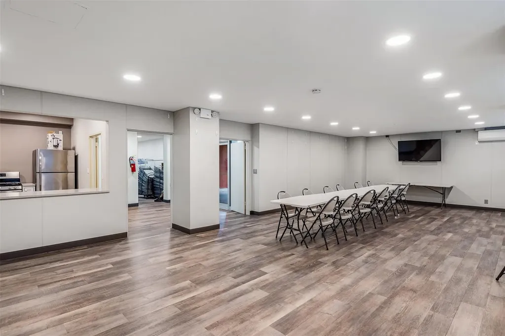 90-60 Union Turnpike Glendale NY 11385