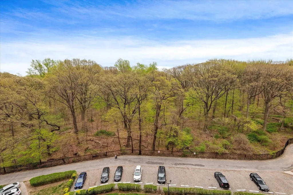 90-60 Union Turnpike Glendale NY 11385