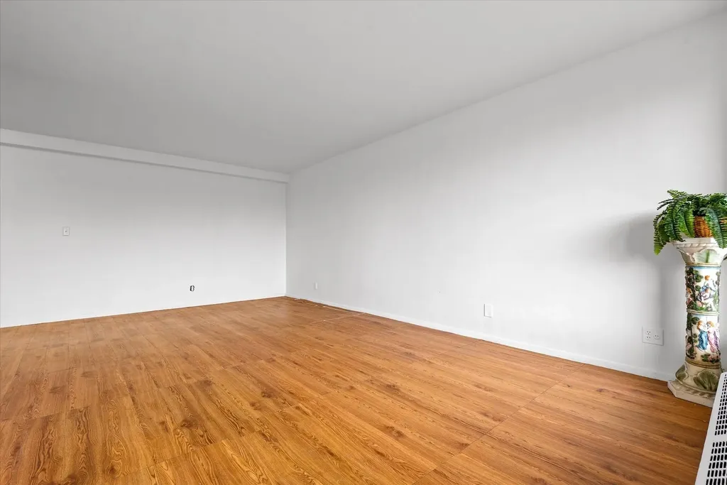 90-60 Union Turnpike Glendale NY 11385
