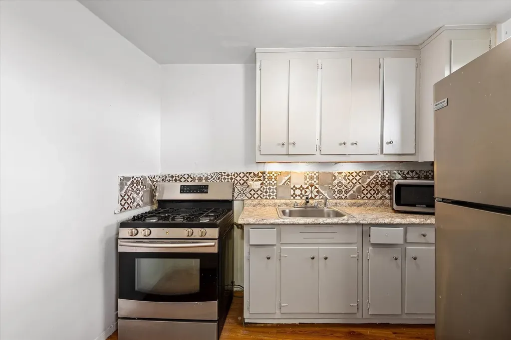 90-60 Union Turnpike Glendale NY 11385