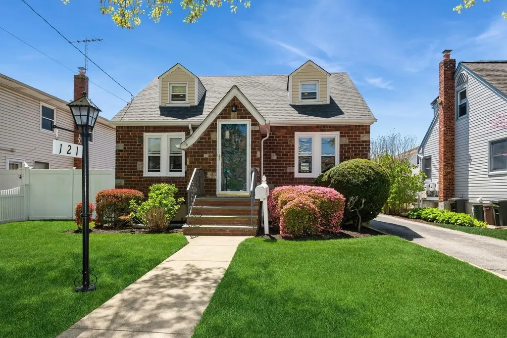 121 Camp Avenue Merrick NY 11566