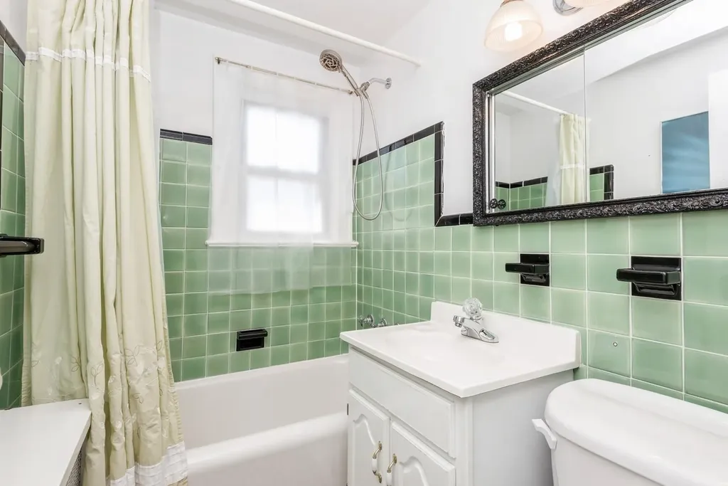 121 Camp Avenue Merrick NY 11566