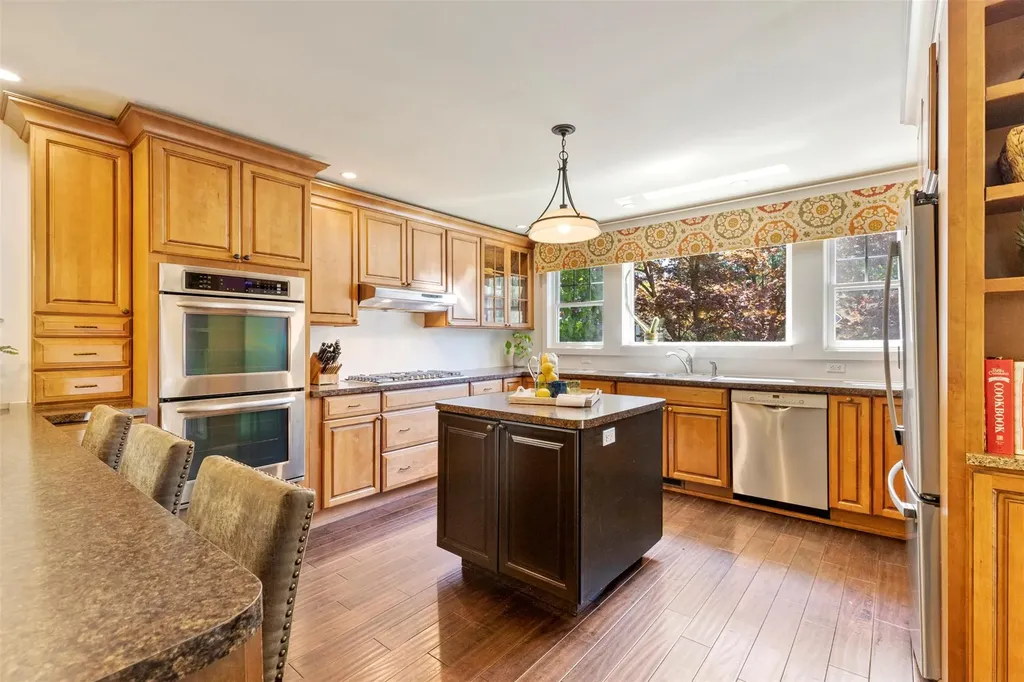 78 E Sunnyside Lane Irvington NY 10533
