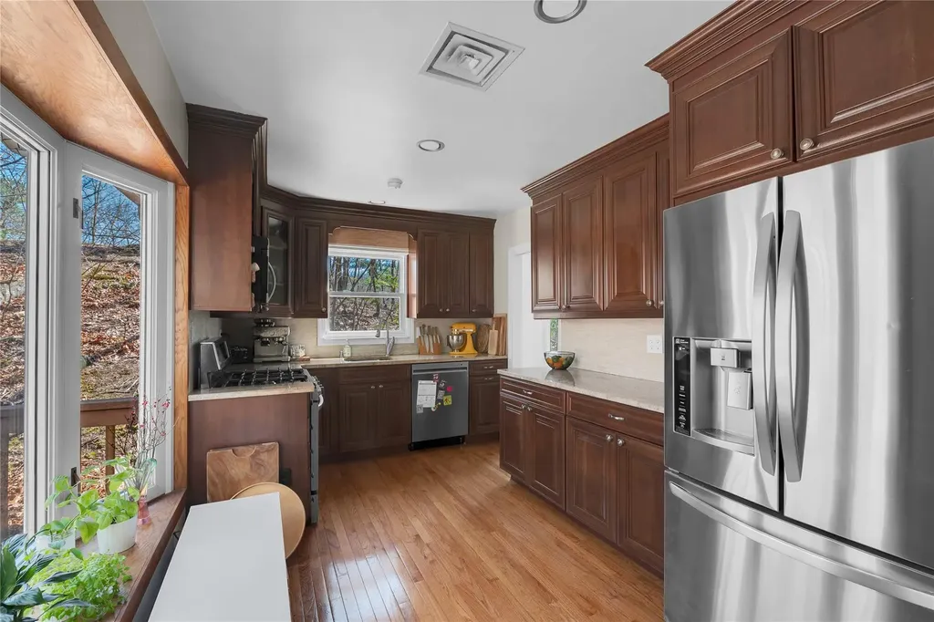 52 Seneca Lane Pleasantville NY 10570