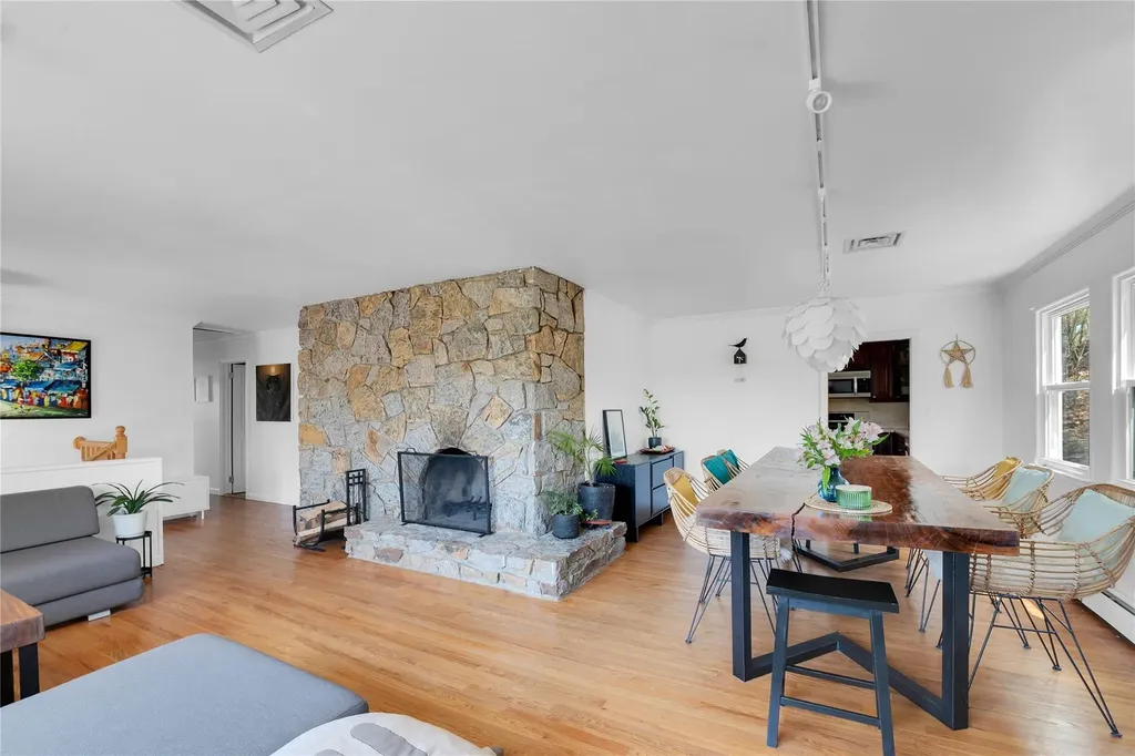 52 Seneca Lane Pleasantville NY 10570