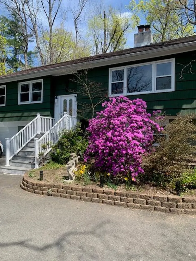 52 Seneca Lane Pleasantville NY 10570