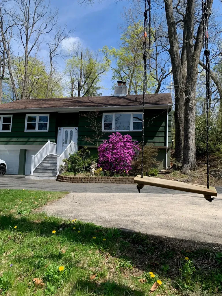52 Seneca Lane Pleasantville NY 10570