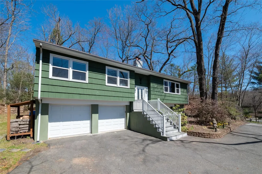52 Seneca Lane Pleasantville NY 10570