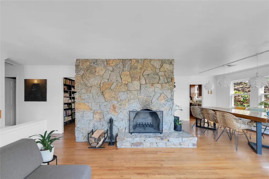 52 Seneca Lane Pleasantville NY 10570