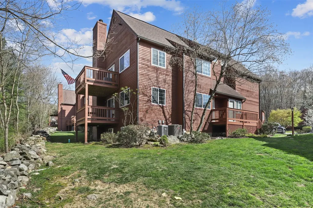 203 Apple Tree Lane Brewster NY 10509