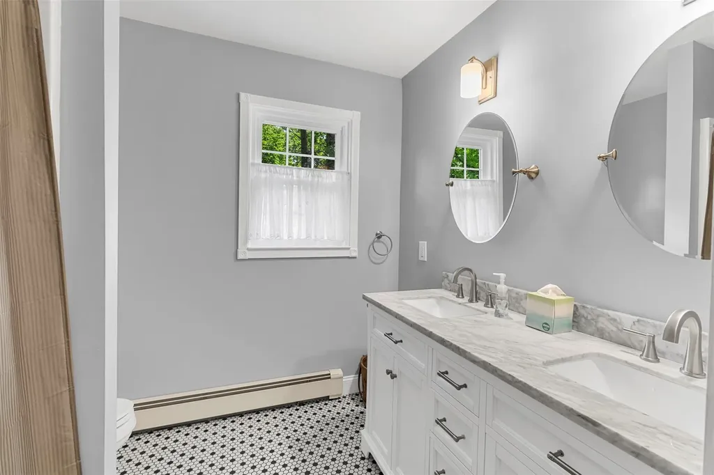 91 Wheaton Avenue Fishkill NY 12524