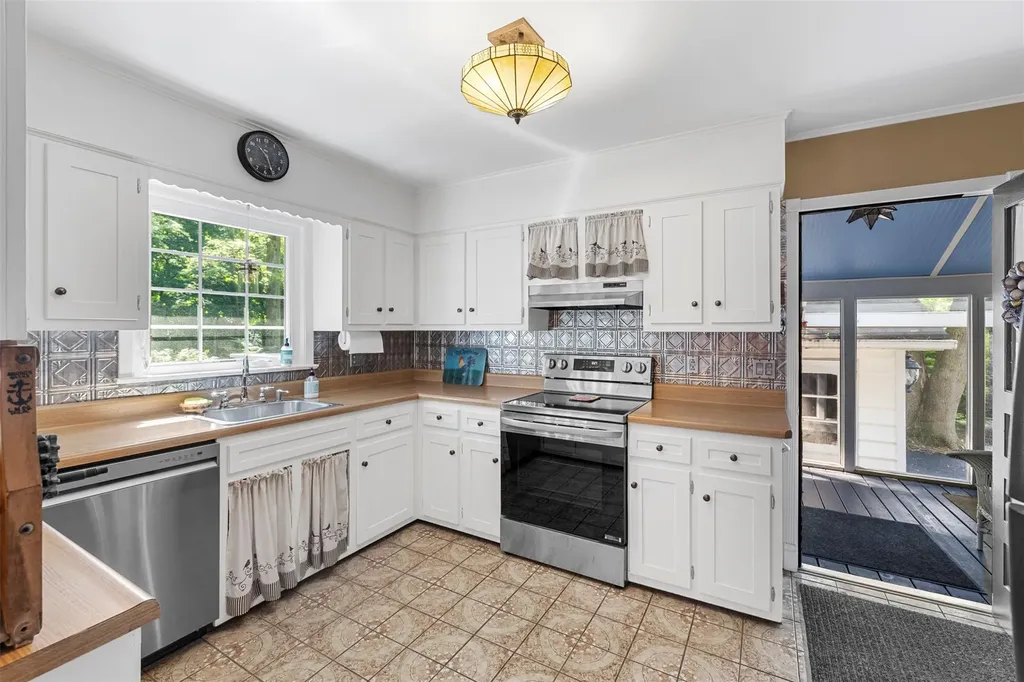 91 Wheaton Avenue Fishkill NY 12524