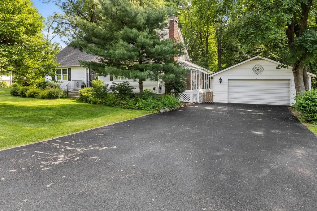 91 Wheaton Avenue Fishkill NY 12524
