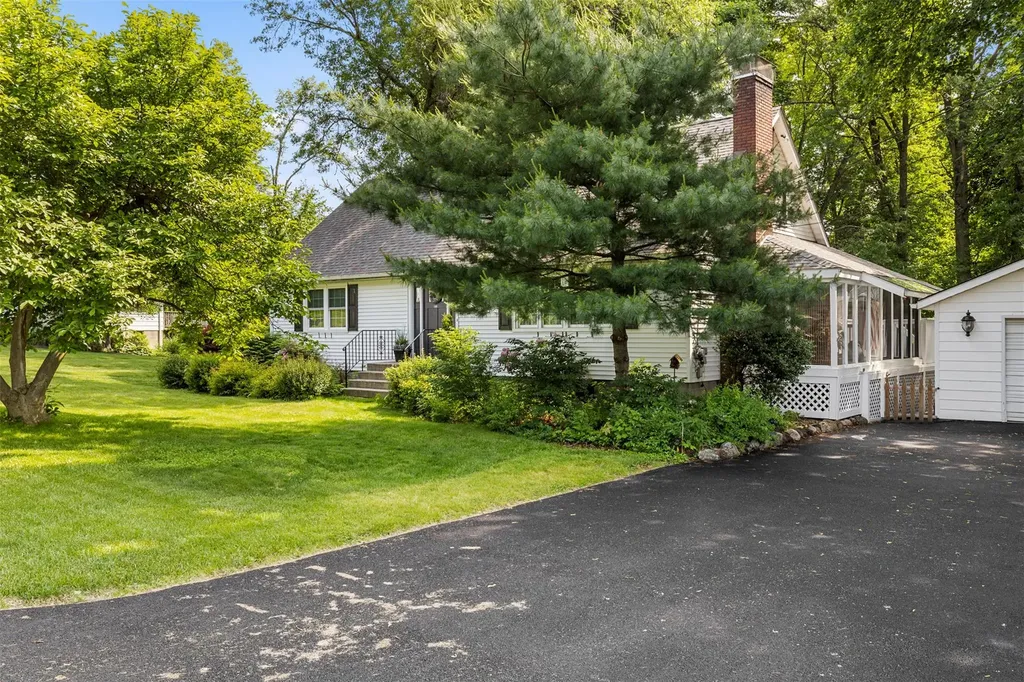 91 Wheaton Avenue Fishkill NY 12524
