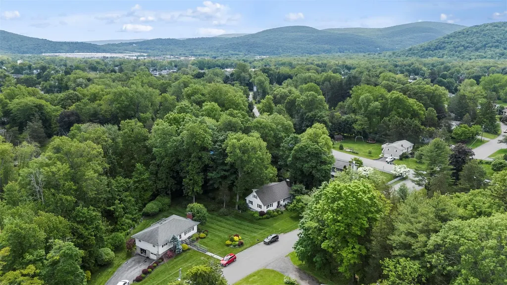 91 Wheaton Avenue Fishkill NY 12524