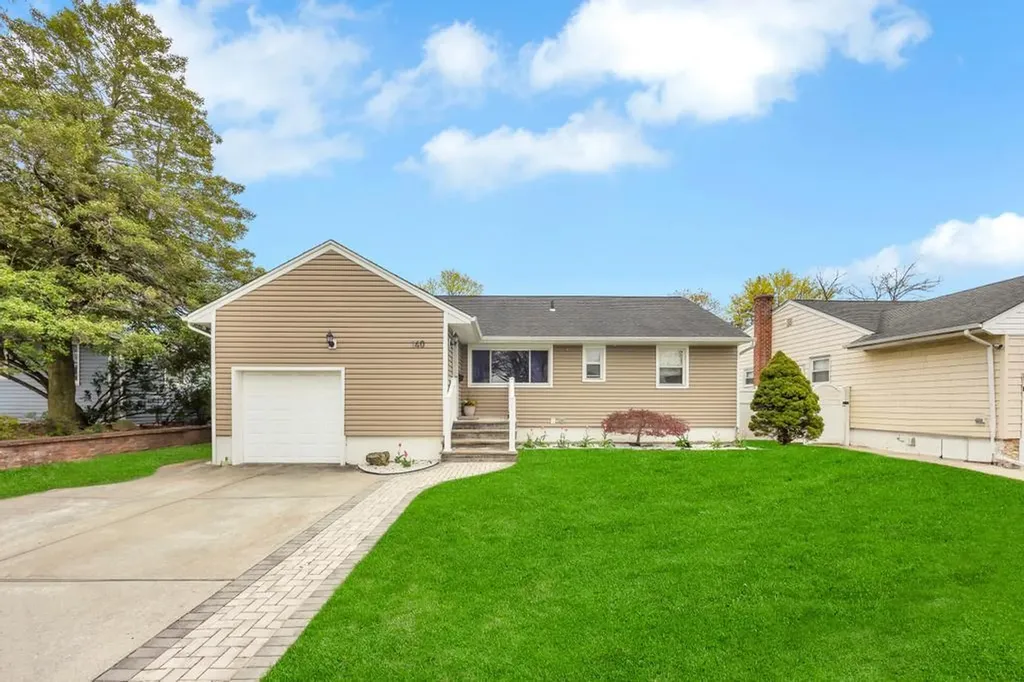 140 Saddle Rock Road Valley Stream NY 11581