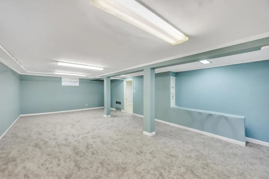 140 Saddle Rock Road Valley Stream NY 11581