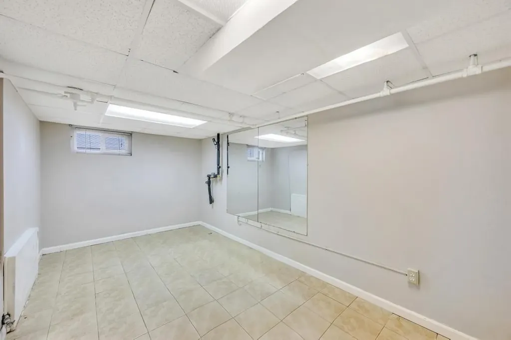 140 Saddle Rock Road Valley Stream NY 11581