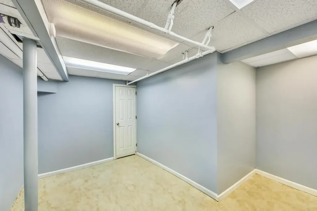 140 Saddle Rock Road Valley Stream NY 11581