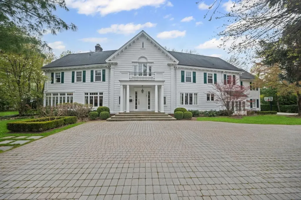 58 Beverly Road Great Neck NY 11021