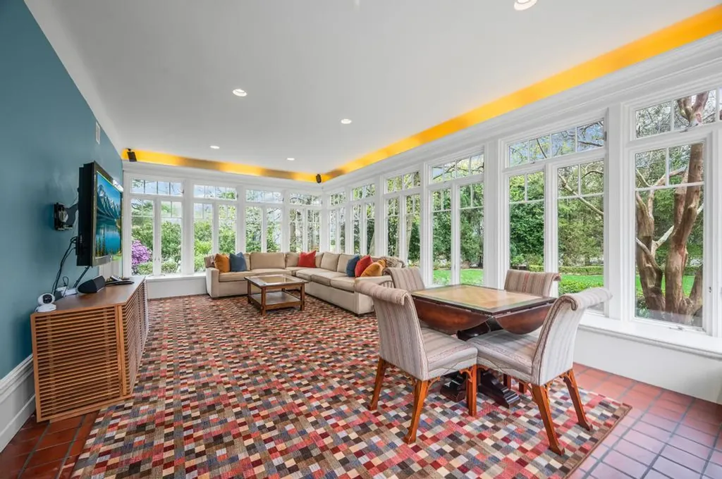 58 Beverly Road Great Neck NY 11021
