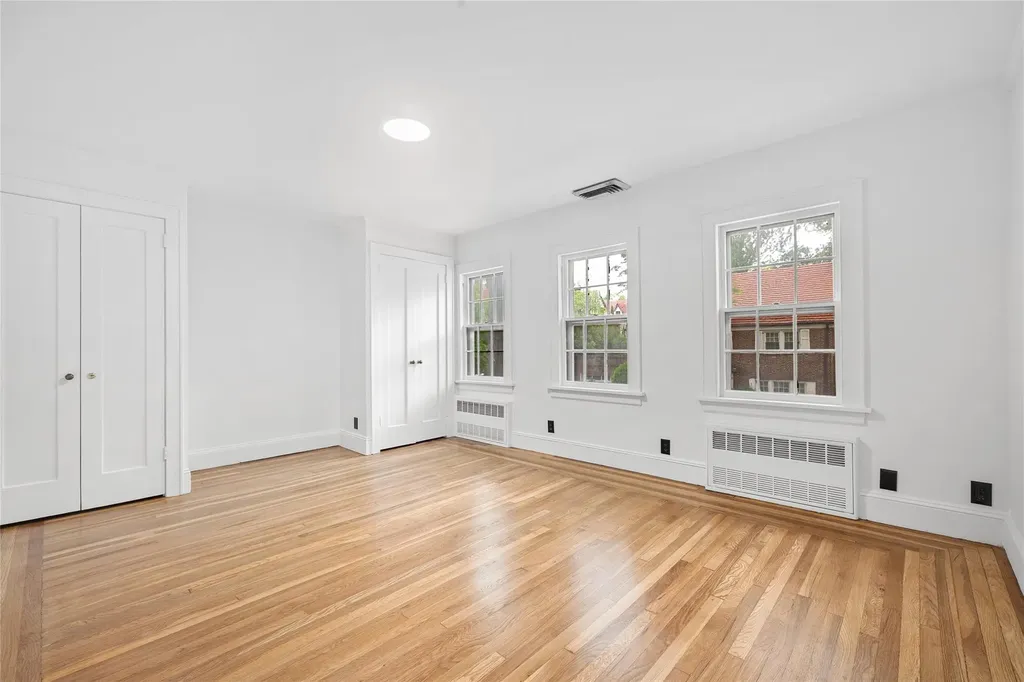 408 Burns Street Forest Hills NY 11375