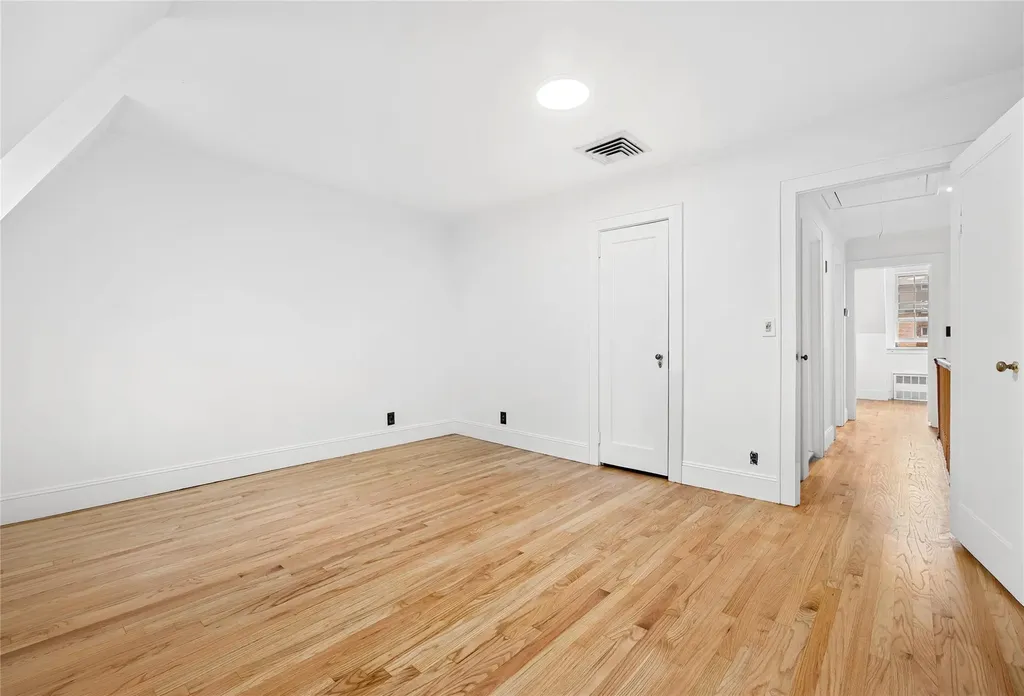 408 Burns Street Forest Hills NY 11375
