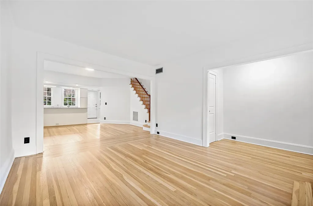 408 Burns Street Forest Hills NY 11375